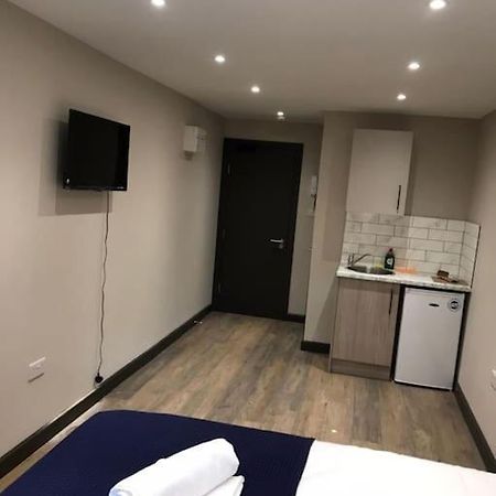 Апартаменты Bedfont House Хитроу Экстерьер фото